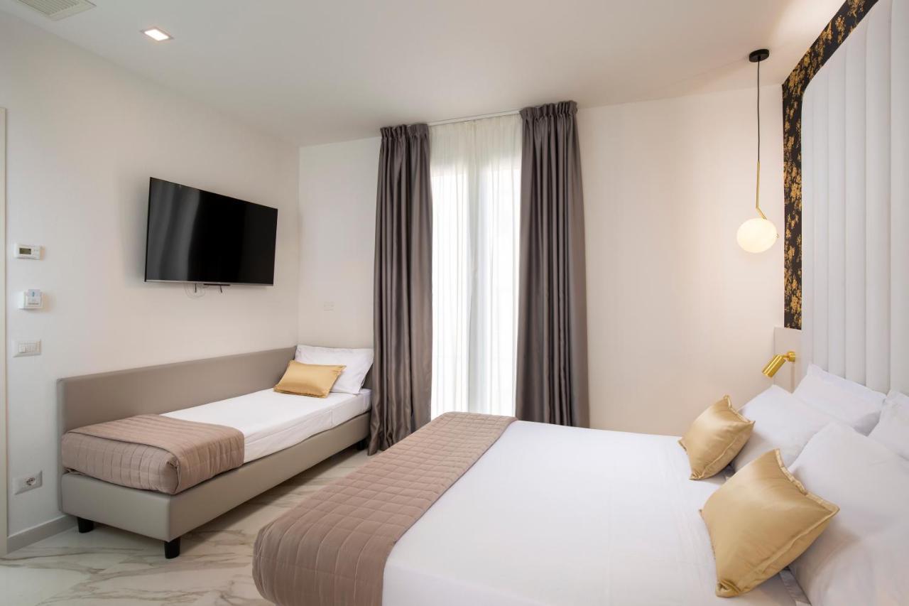 Hotel Cenisio 里米尼 外观 照片